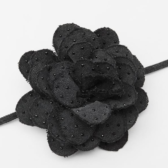 🌹NWOT Zara Black Denim Long Cord made of  with a Flower and Rhinestone Appliqués - Picture 1 of 3